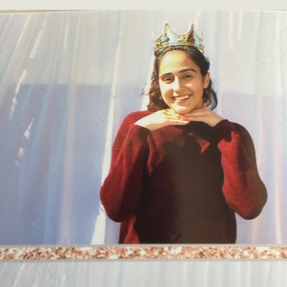 Meet your Posher, Sabrina - Picture 4 of 4